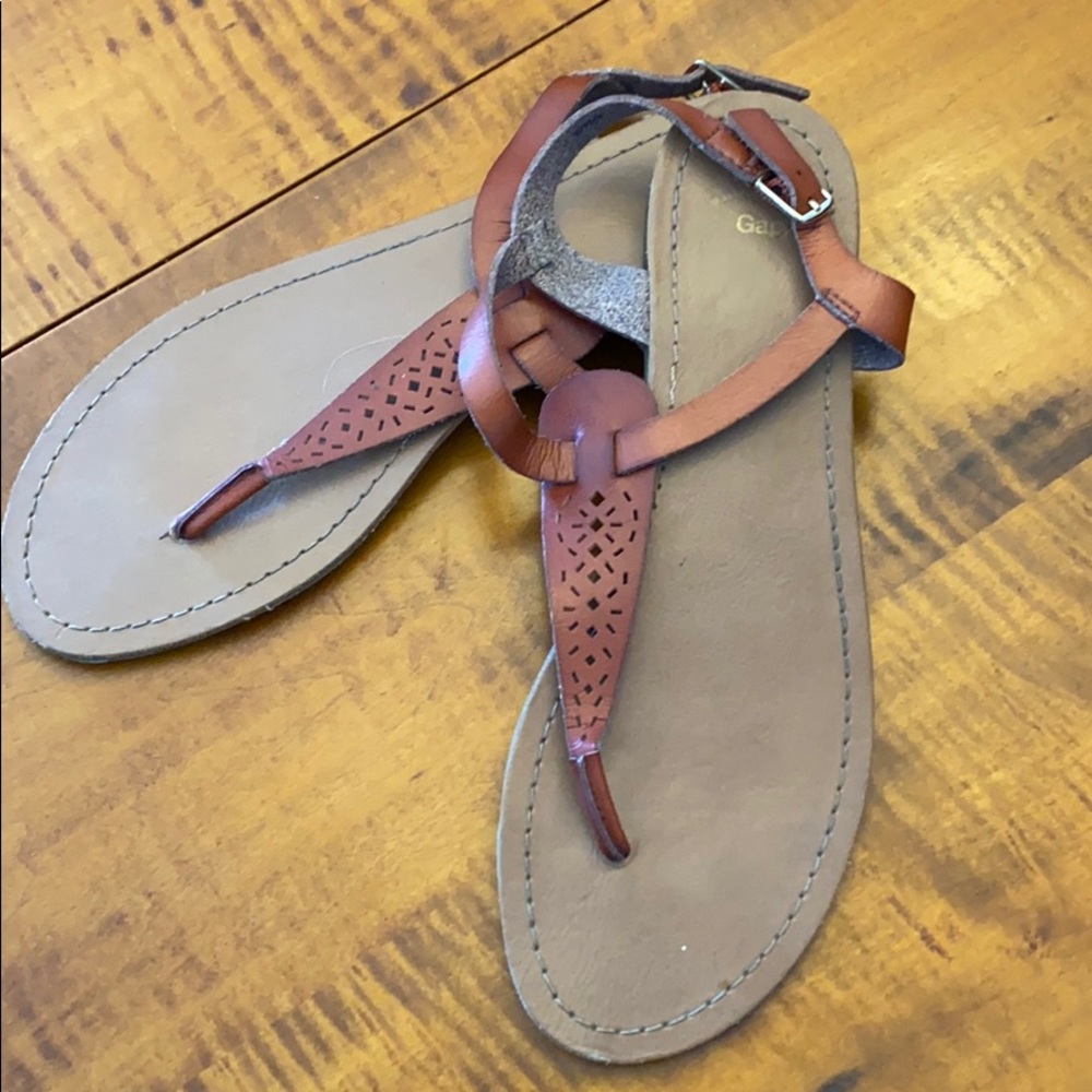 Gap, thong leather flat sandals, size 9